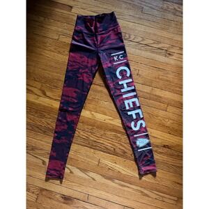 NFL Team Apparel Kansas City Chiefs Womens XS Red Camo High Waisted Leggings